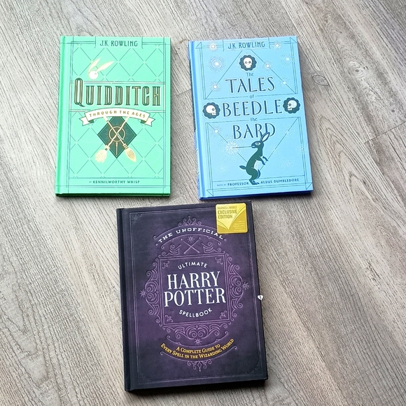 Harry Potter spell book / JK Rowling book bundle - Picture 2 of 8